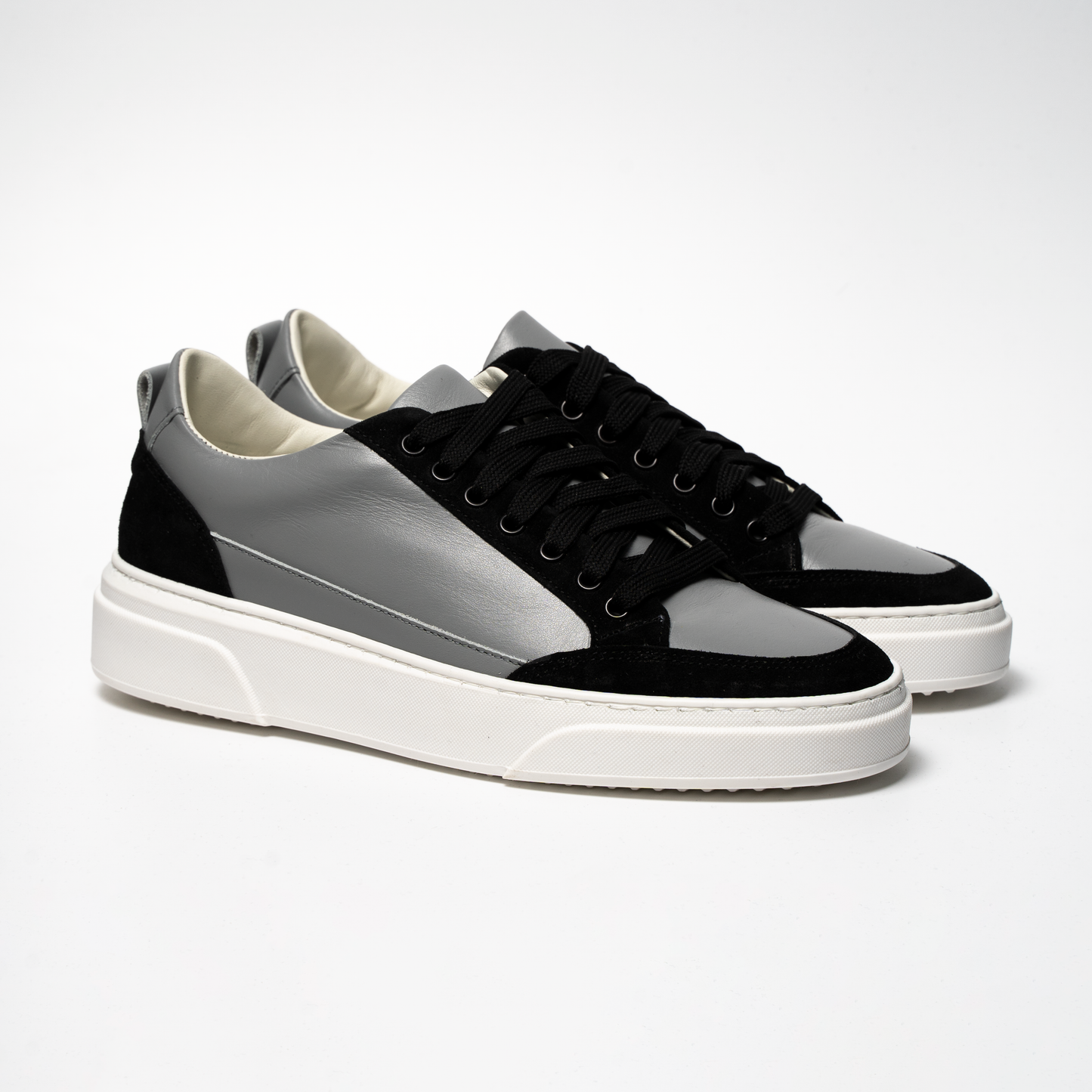 SNEAKERS SCREN
