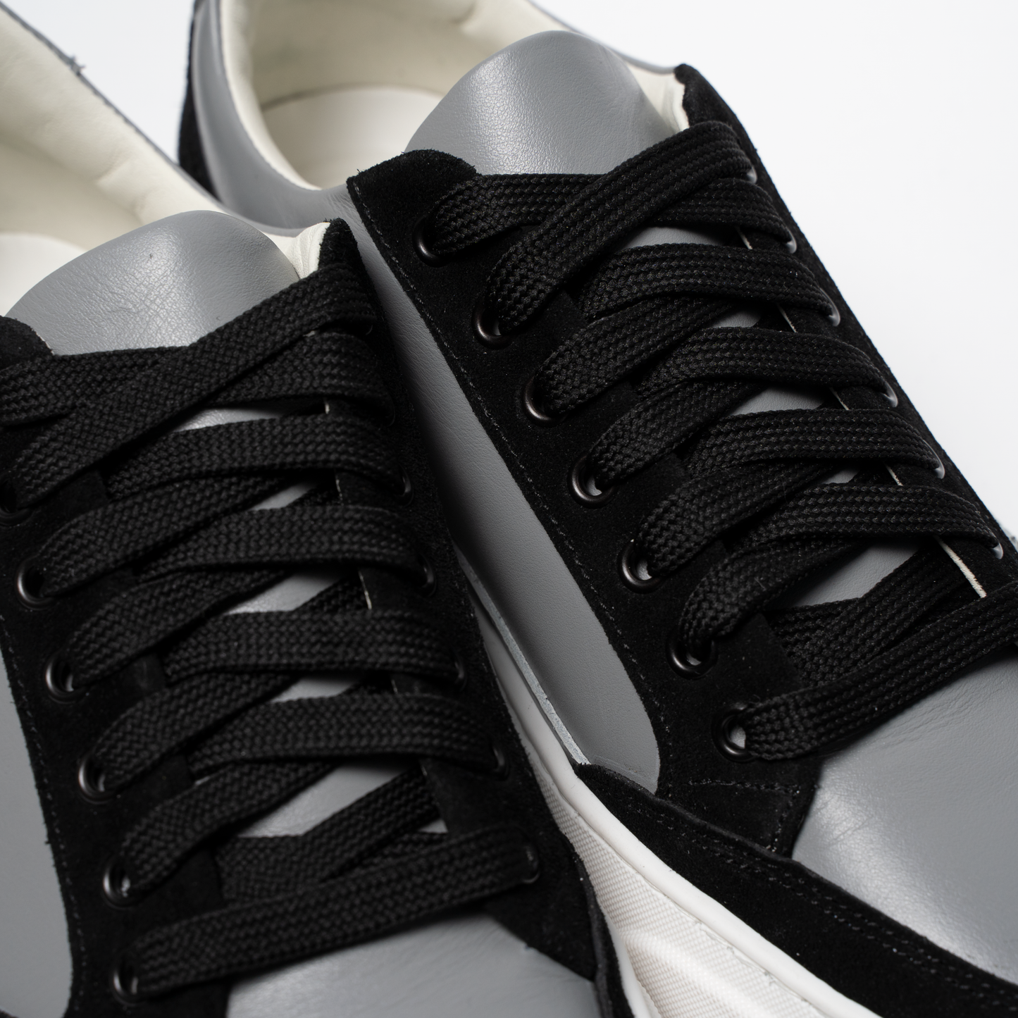SNEAKERS SCREN
